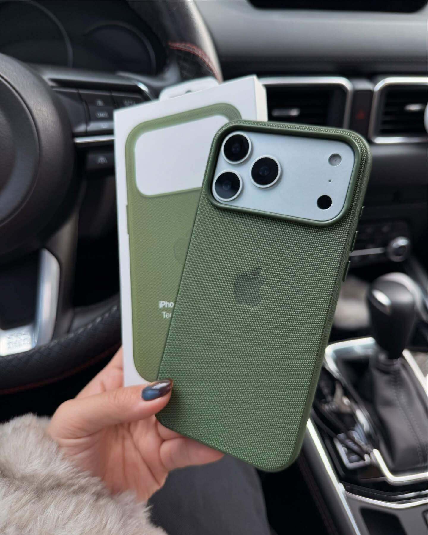 iPhone TechWoven Dokuma Kılıf - Yeşil