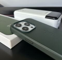 Apple MagSafe Özellikli Deri Kılıf - Sekoya Yeşili