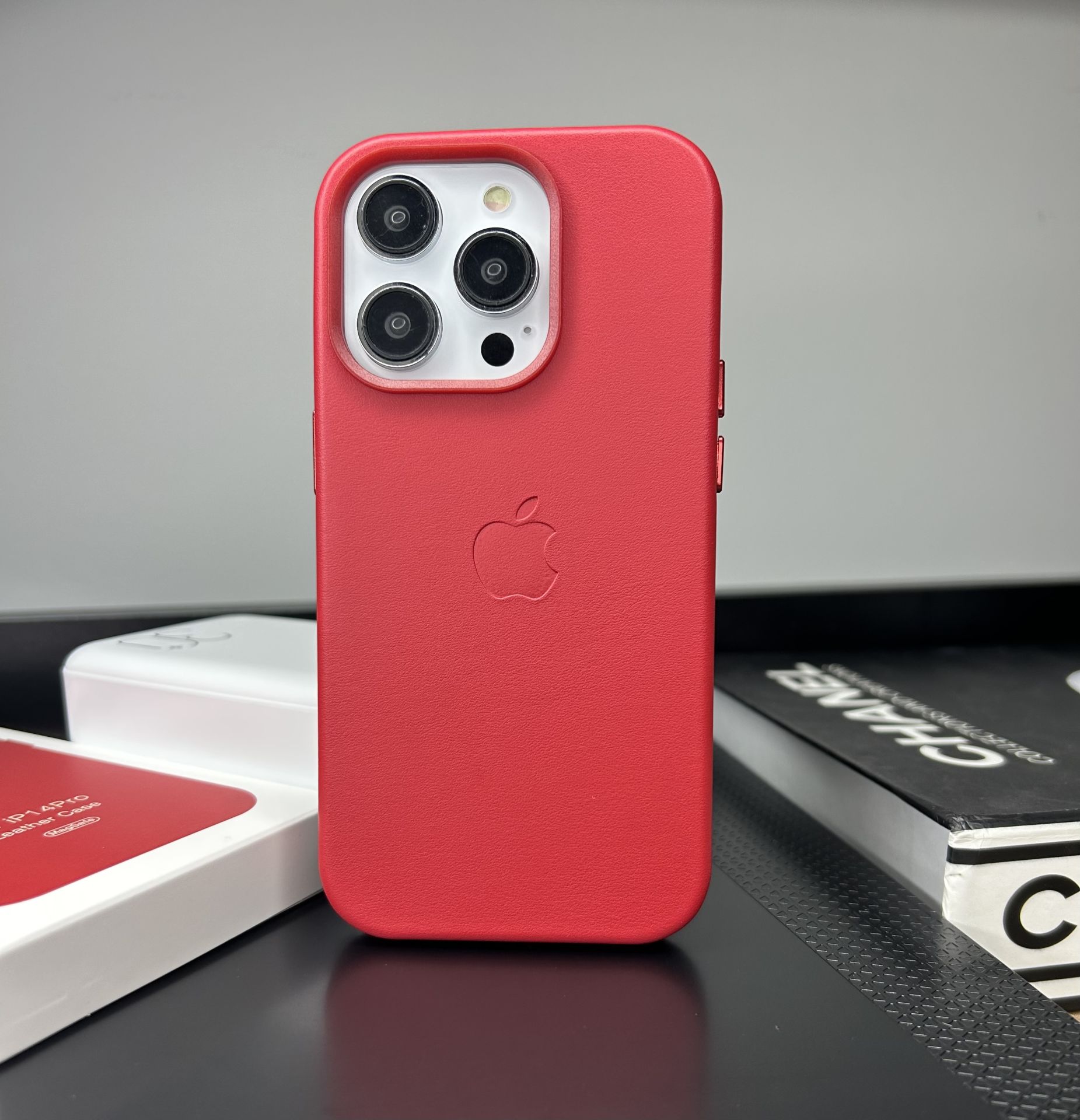 Apple MagSafe Özellikli Deri Kılıf - Kırmızı