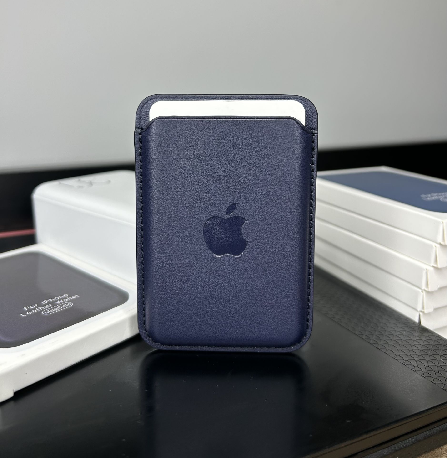Apple MagSafe Özellikli Deri Cüzdan - Gece Mavi