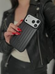 iPhone Rımowa Silicon Kılıf - Siyah
