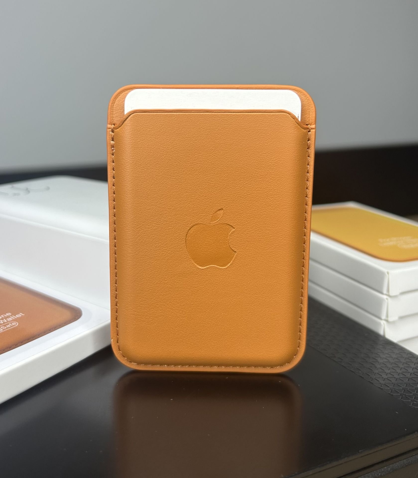 Apple MagSafe Özellikli Deri Cüzdan - Turuncu