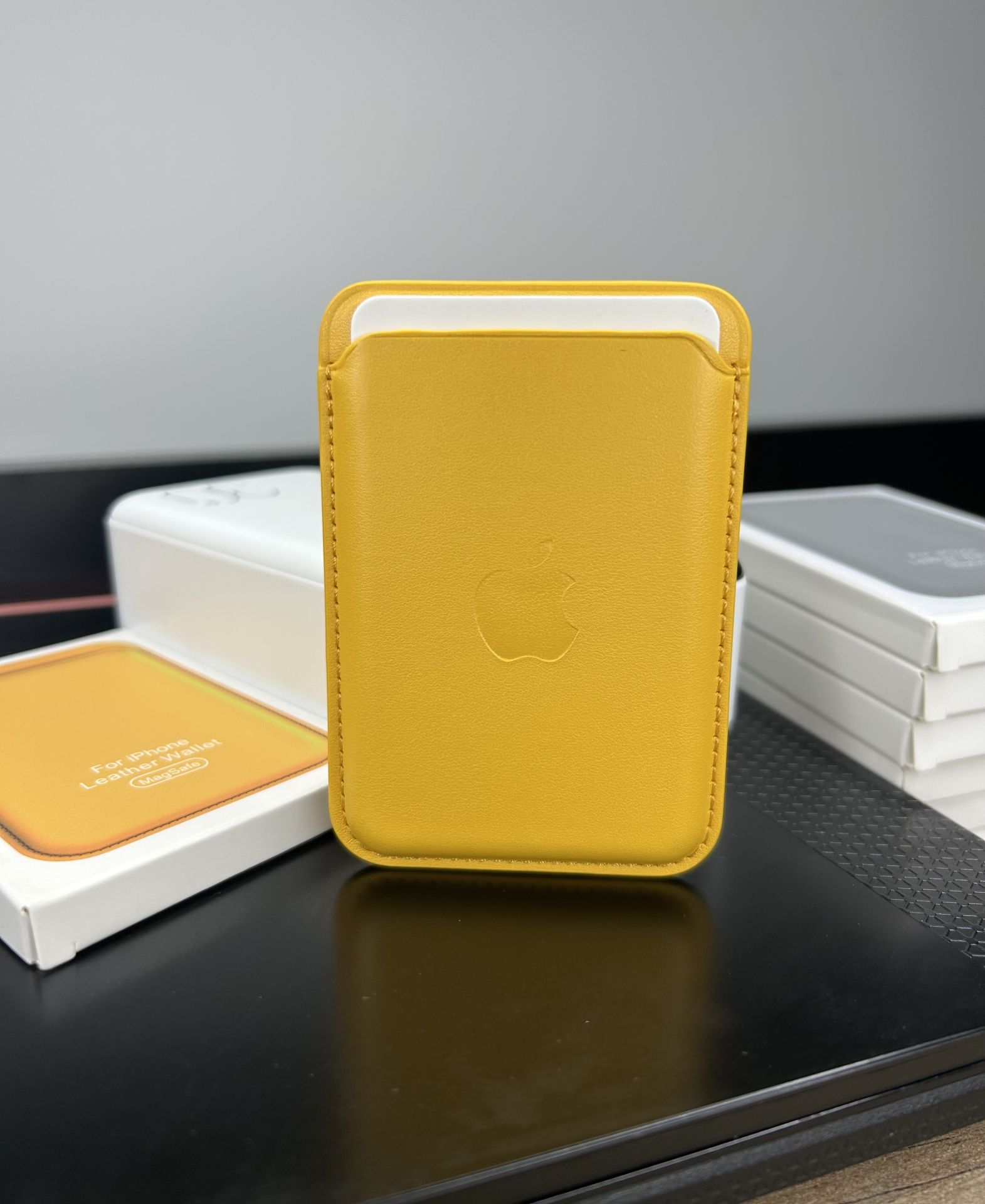 Apple MagSafe Özellikli Deri Cüzdan - Sarı