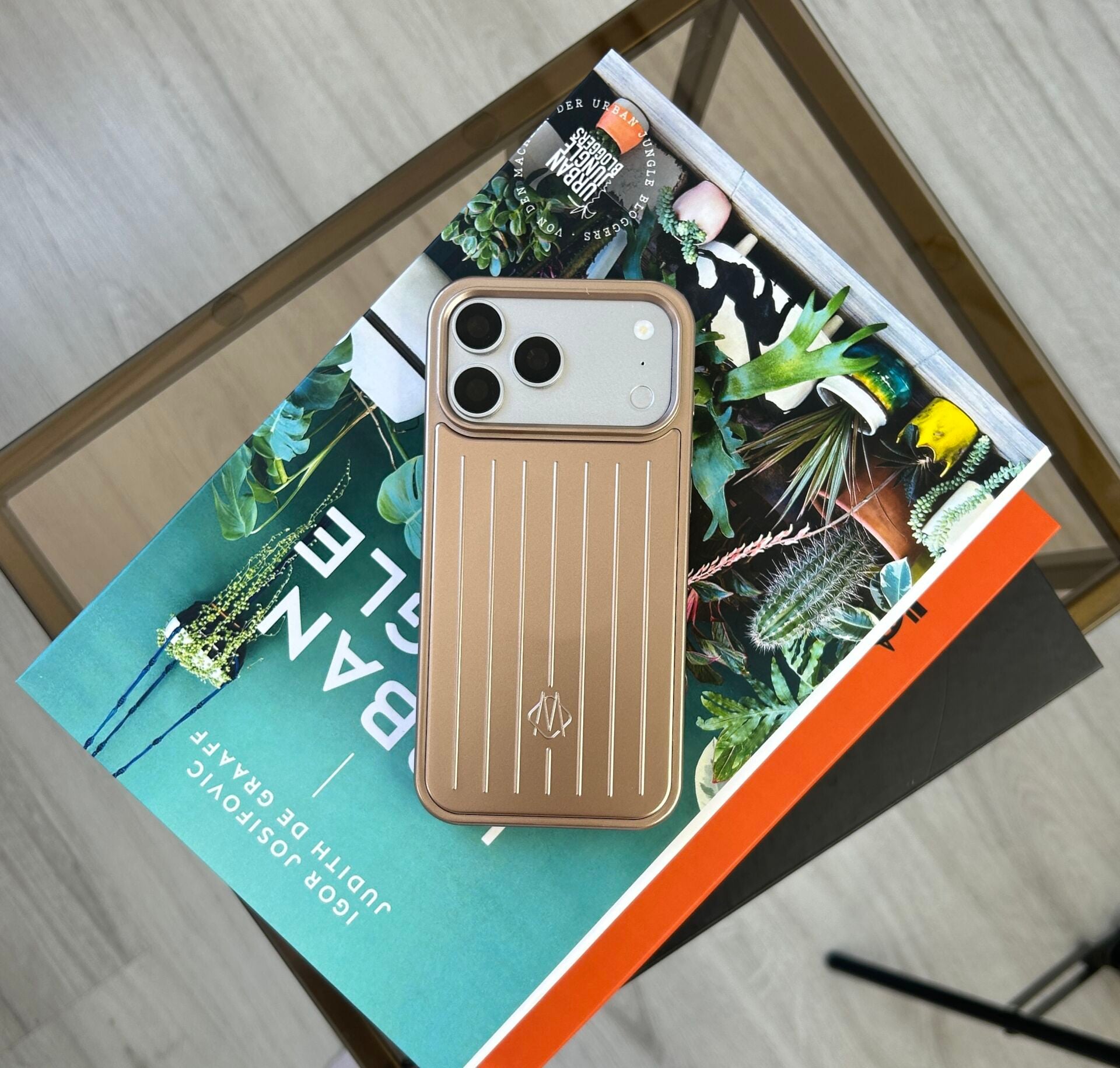 iPhone Rımowa Lansman Kılıf - Gold