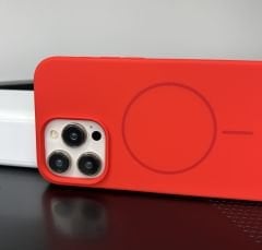 iPhone Slim MagSafe Silicon Kılıf - Kırmızı