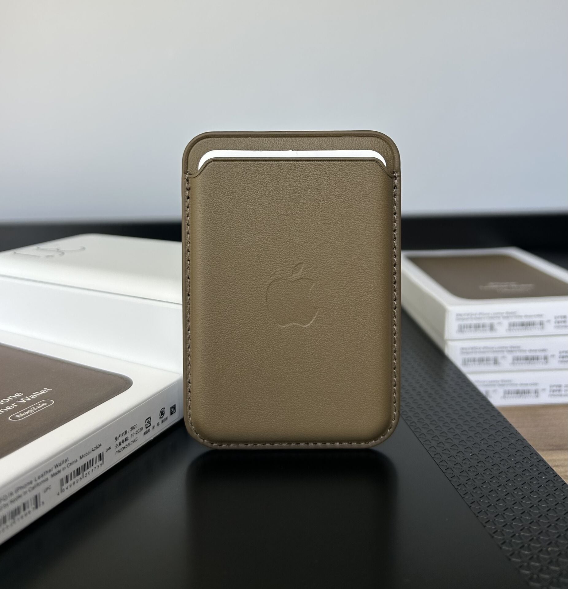 Apple MagSafe Özellikli Deri Cüzdan - Çöl Titanyum