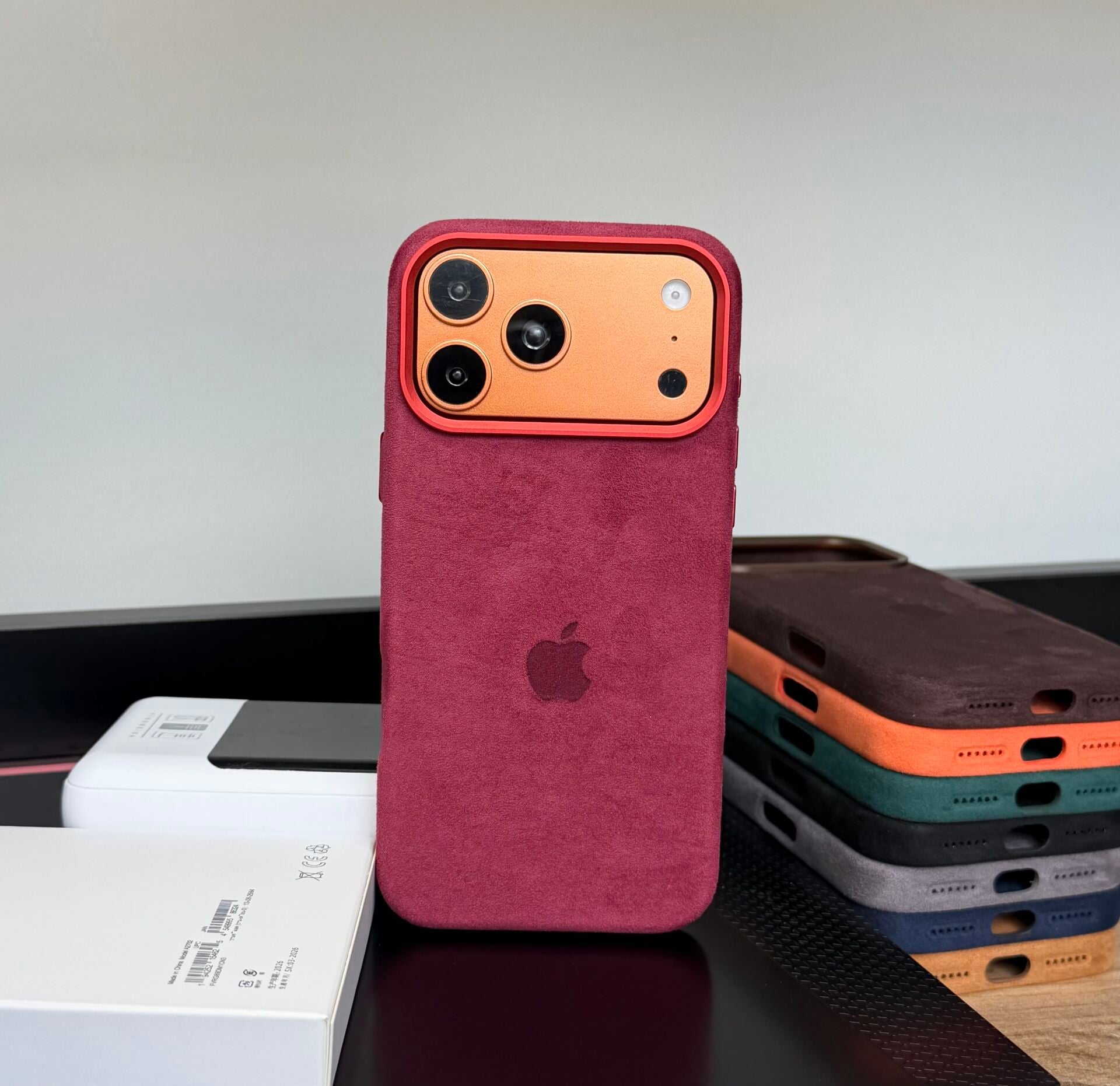 iPhone Süet MagSafe Kılıf - Bordo